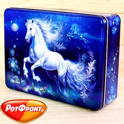 Лошадка с новогодними сладостями от Рот-Фронт в Кубинке